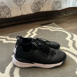 Clove Sneakers
